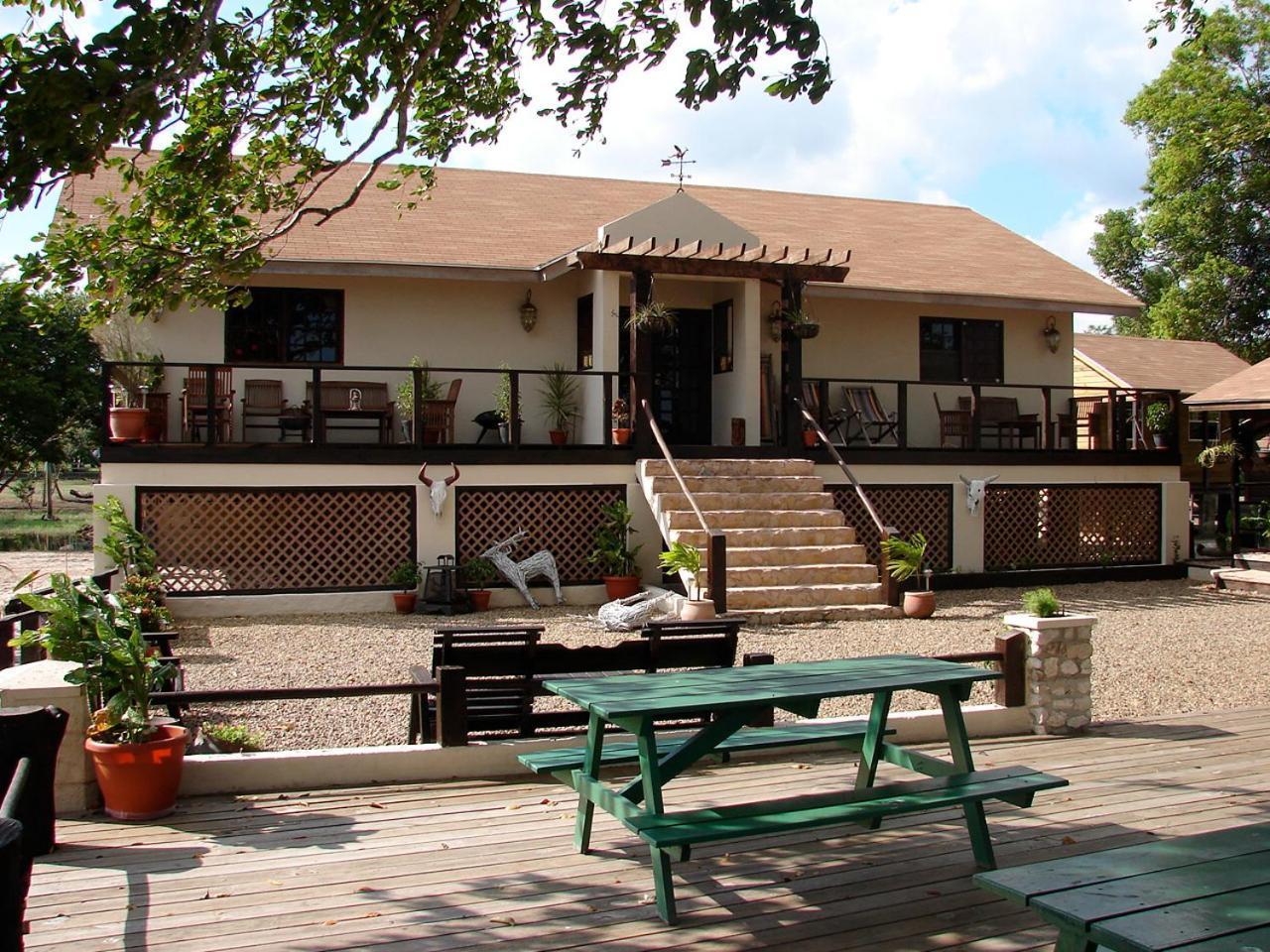 Crooкed Tree Lodge Belize Crooked Tree Bagian luar foto