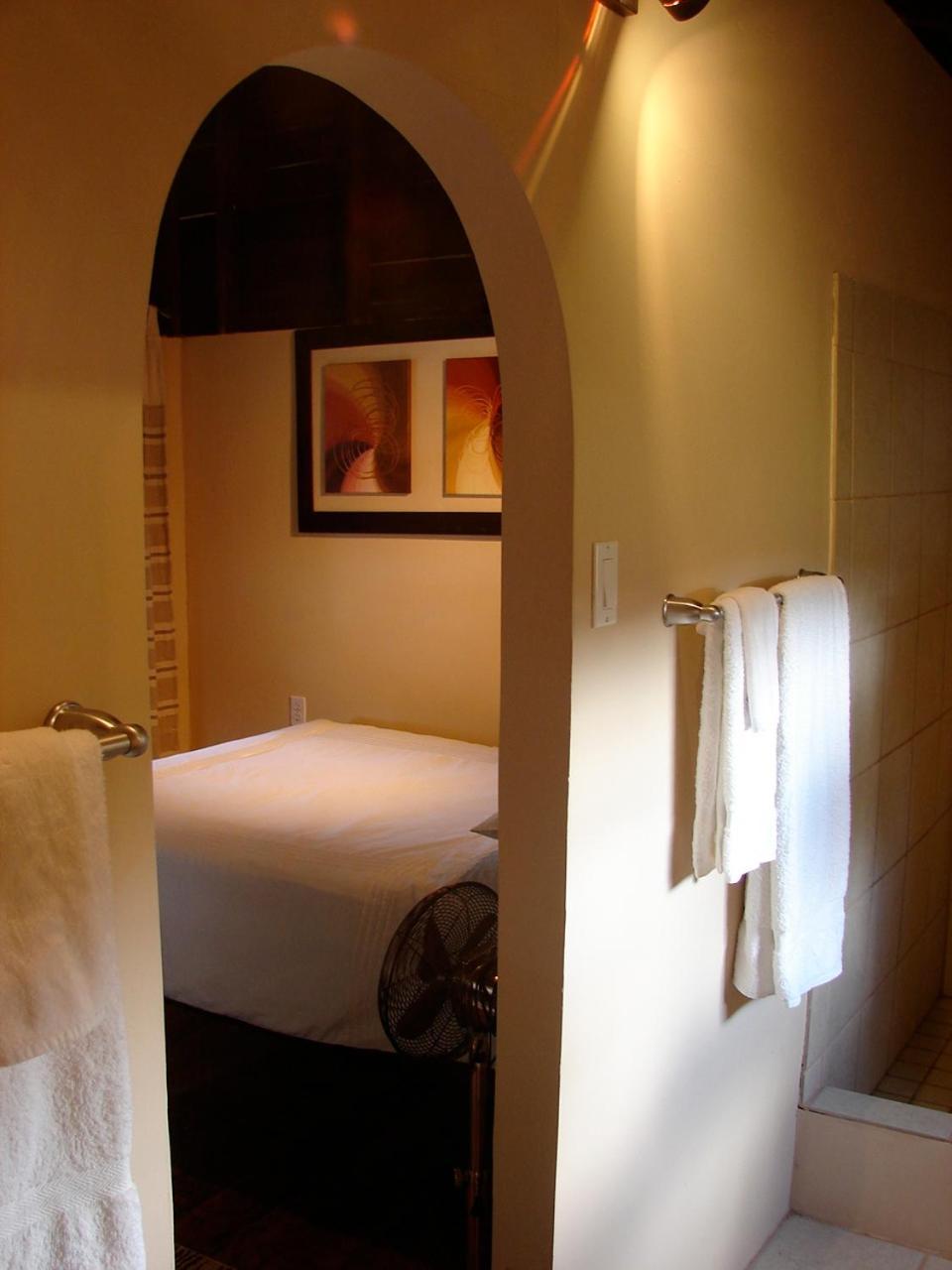 Crooкed Tree Lodge Belize Crooked Tree Bagian luar foto